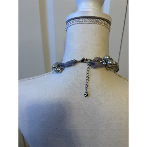Carolee Pearl And Rhinestone Necklace New In Box - Picture 2 of 4